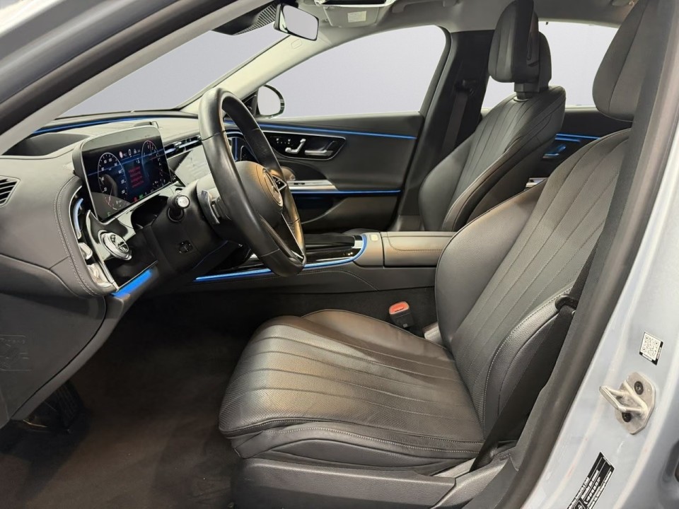 Mercedes-Benz E 300e 4MATIC - foto 9