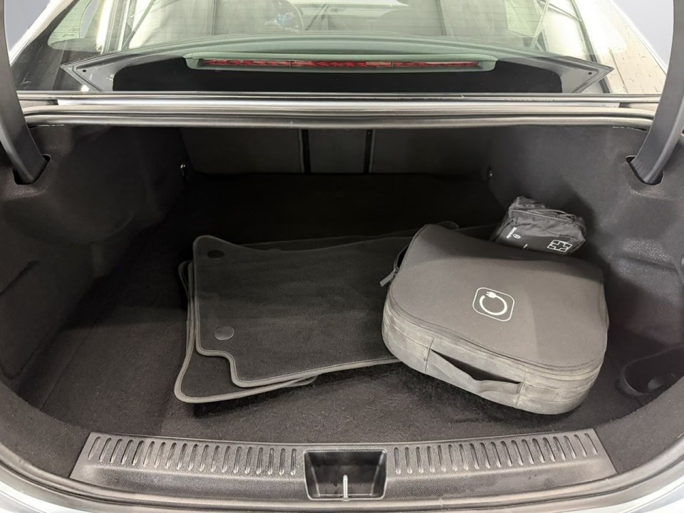 Mercedes-Benz E 300e 4MATIC - foto 24