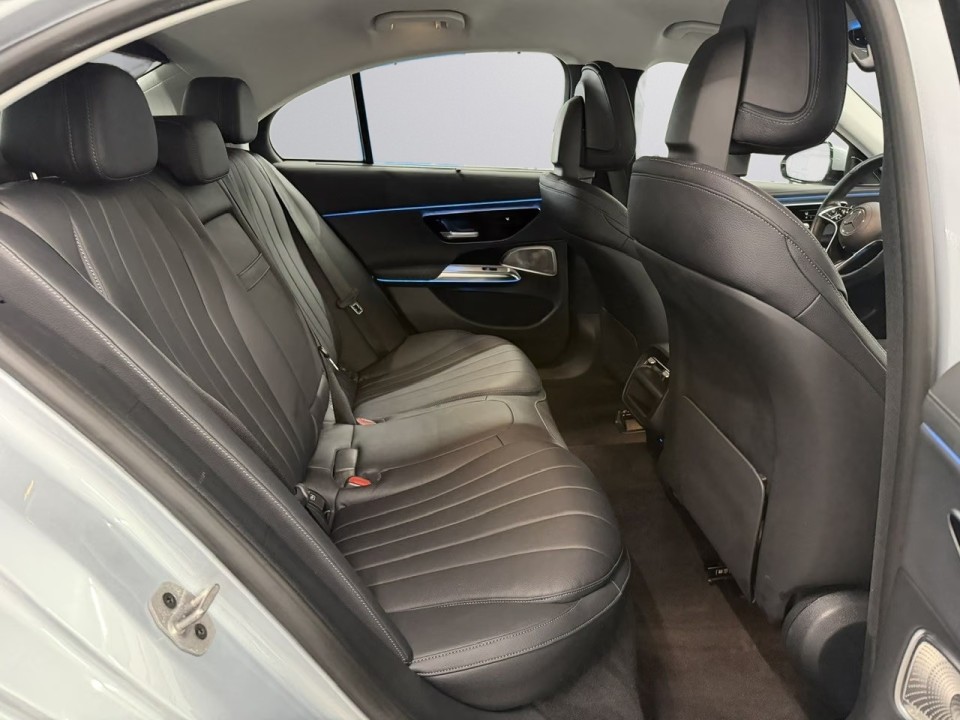 Mercedes-Benz E 300e 4MATIC - foto 20