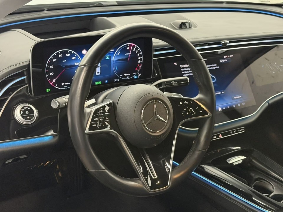 Mercedes-Benz E 300e 4MATIC - foto 8