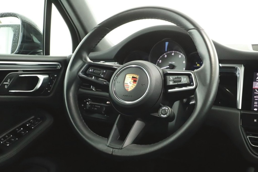 PORSCHE Macan 2021 — imagine 19