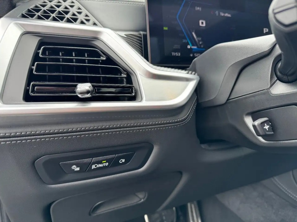 BMW X5 M Competition - foto 22