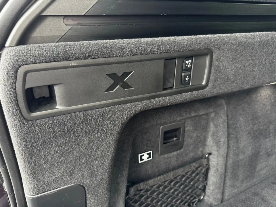 BMW X5 M Competition - foto 39