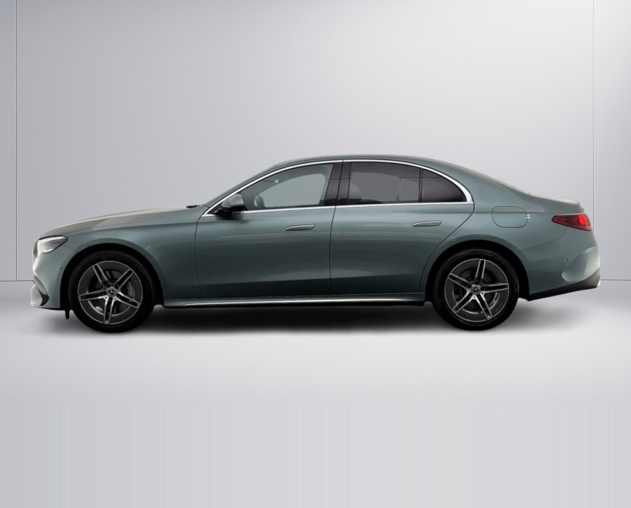 Mercedes-Benz E 300e 4MATIC AMG Line - foto 6