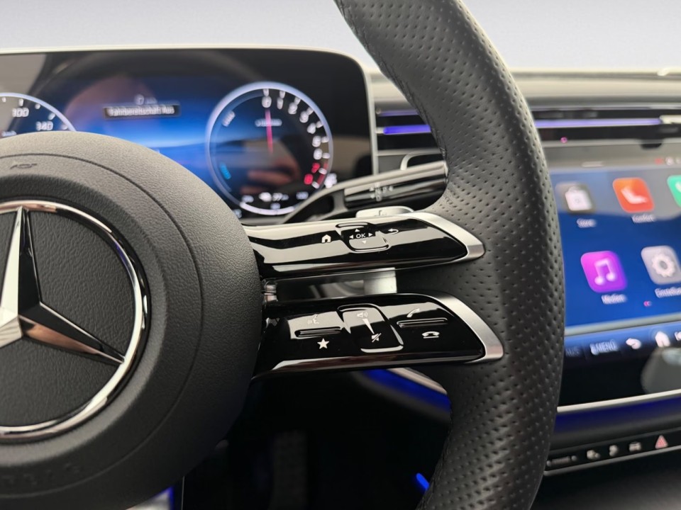 Mercedes-Benz E 300e 4MATIC AMG Line - foto 24