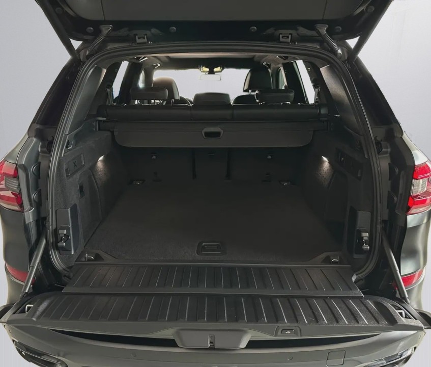 BMW X5 xDrive30d Black Vermilion - foto 14