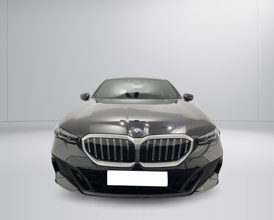 BMW Seria 5 2025 — imagine 18