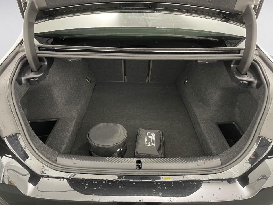 BMW Seria 5 520d Limousine - foto 26