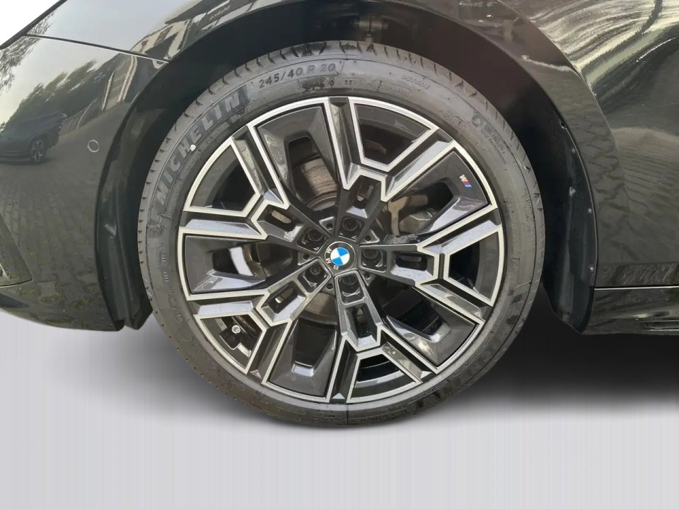 BMW Seria 5 520d M-Sport Limousine - foto 13