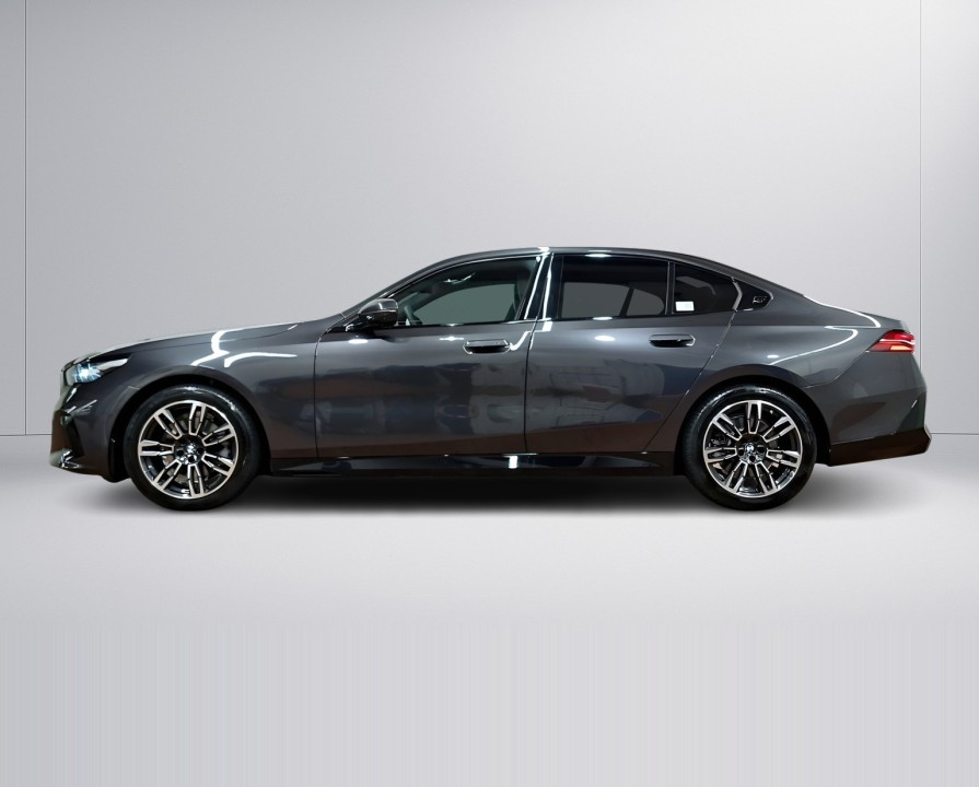 BMW Seria 5 2025 — imagine 2
