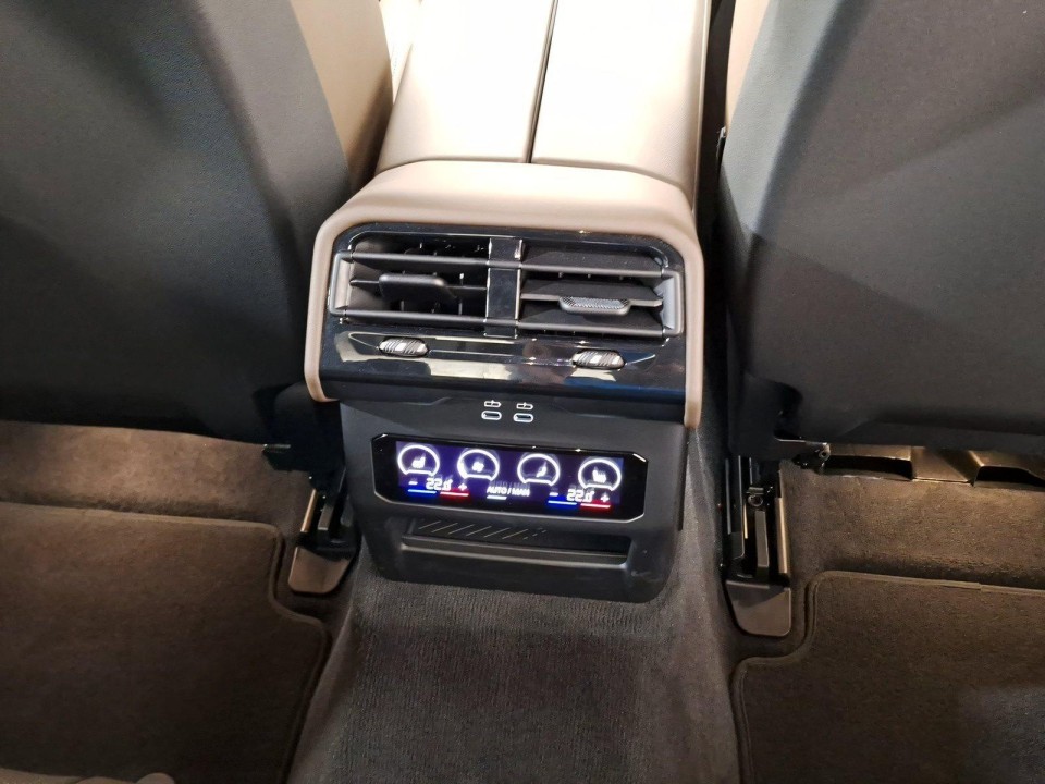 BMW Seria 5 2025 — imagine 20