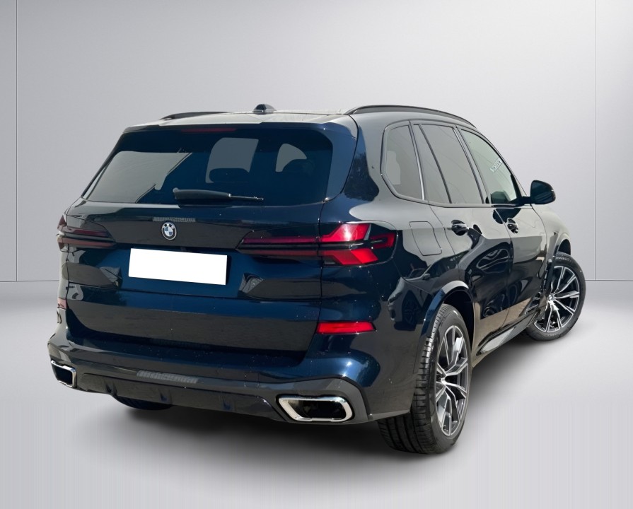 BMW X5 2023 — imagine 3