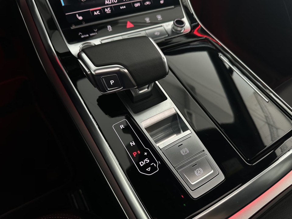 Audi Q7 50 TDI quattro S line - foto 18