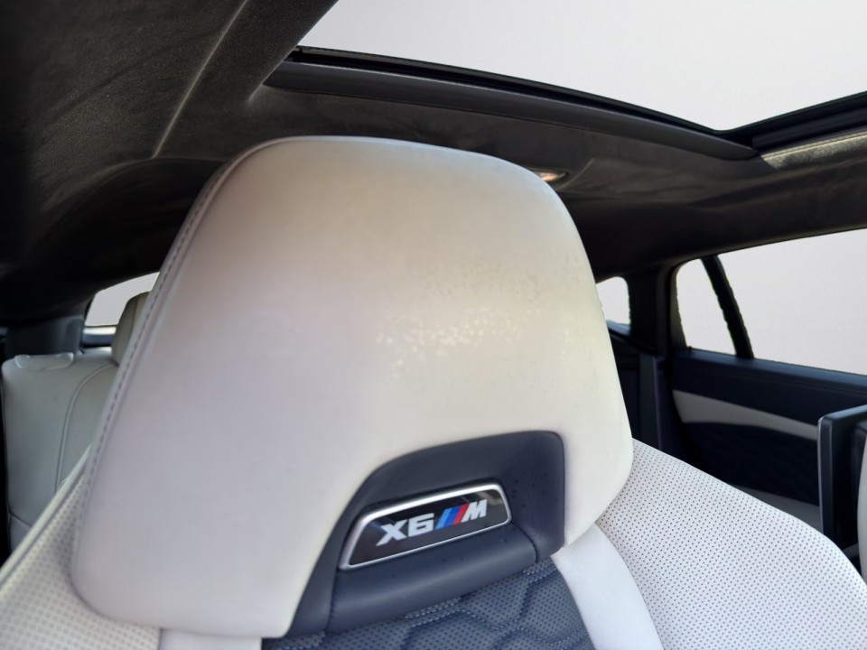 BMW X6 M Competition - foto 23