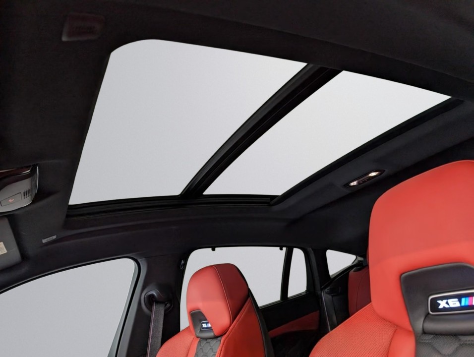 BMW X6 M Competition - foto 17