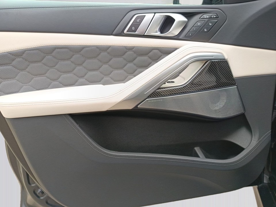 BMW X6 M Competition - foto 16