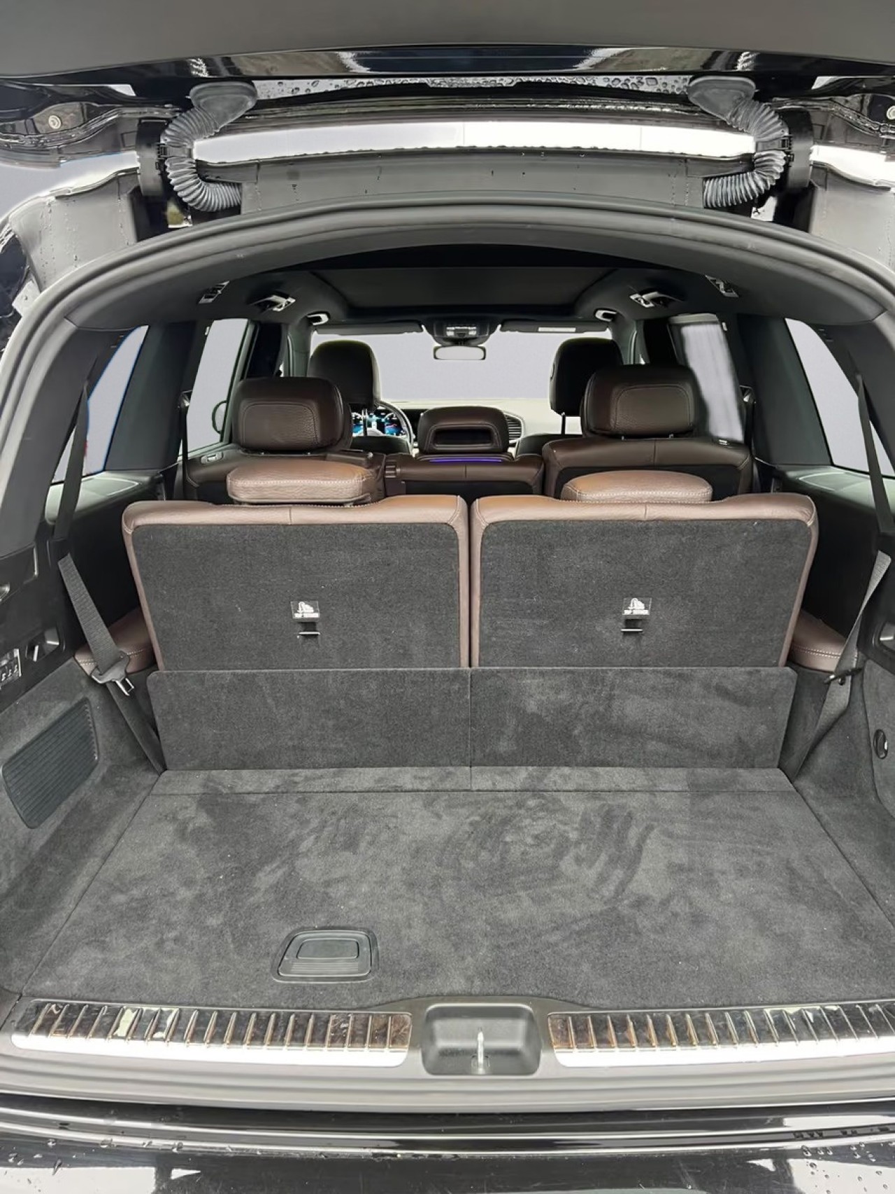 Mercedes-Benz GLS 400d 4MATIC AMG Line - foto 32