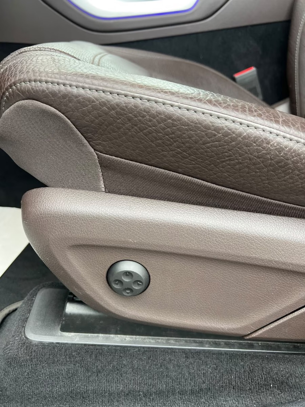 Mercedes-Benz GLS 400d 4MATIC AMG Line - foto 18