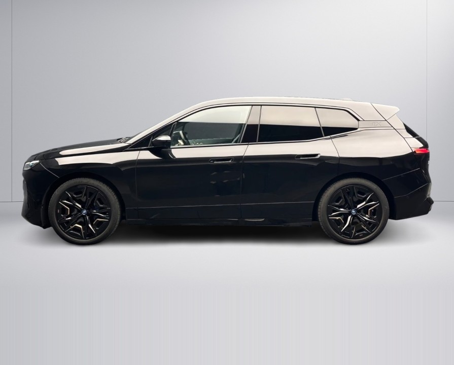 BMW iX 2022 — imagine 2