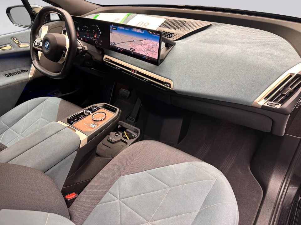 BMW iX 2022 — imagine 18