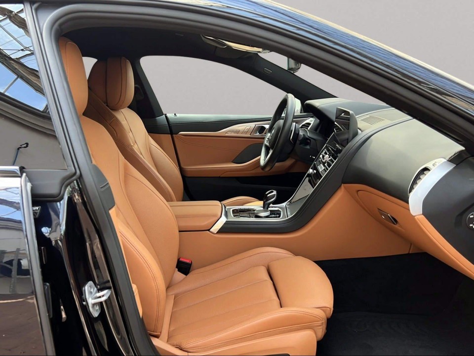 BMW Seria 8 2024 — imagine 20