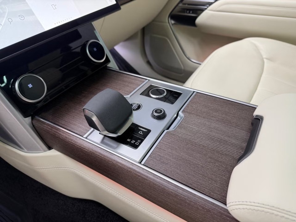 Land Rover Range Rover P440e LWB Autobiography - foto 13