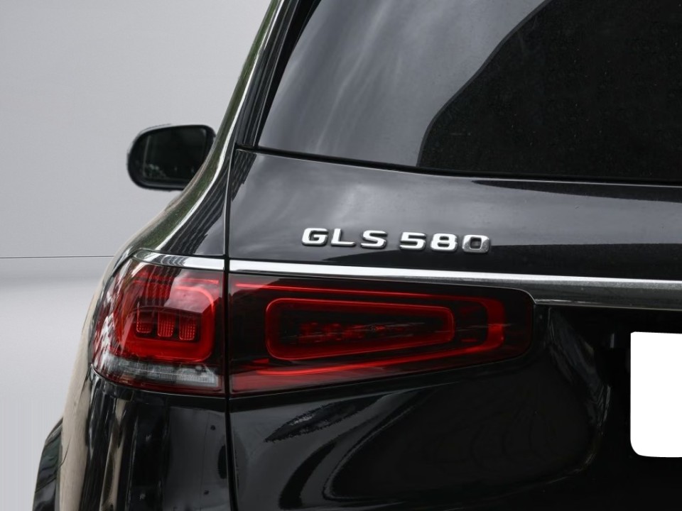 Mercedes-Benz GLS 580 4MATIC AMG Line - foto 19