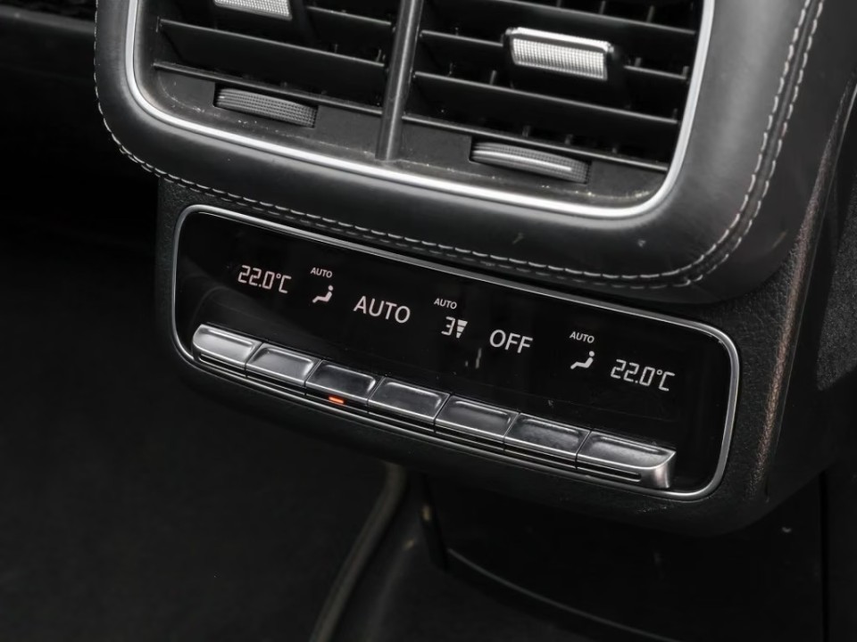 Mercedes-Benz GLS 580 4MATIC AMG Line - foto 14