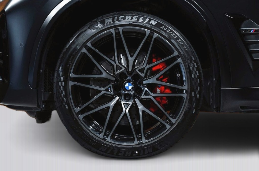 BMW X5 M Competition - foto 26