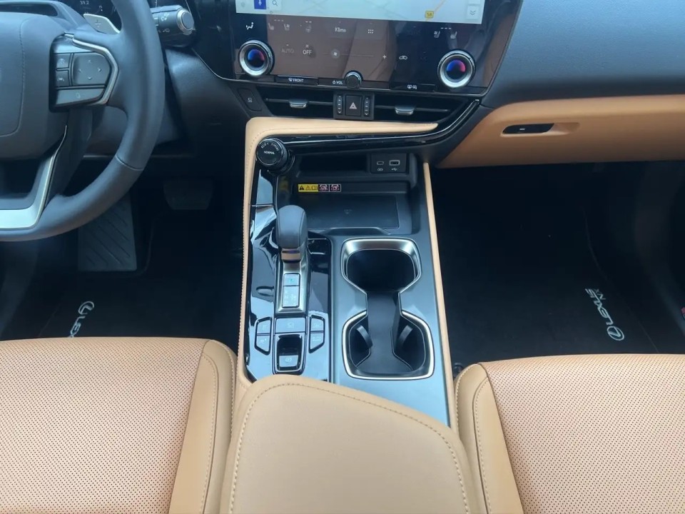 Lexus NX 450h+ Executive - foto 13