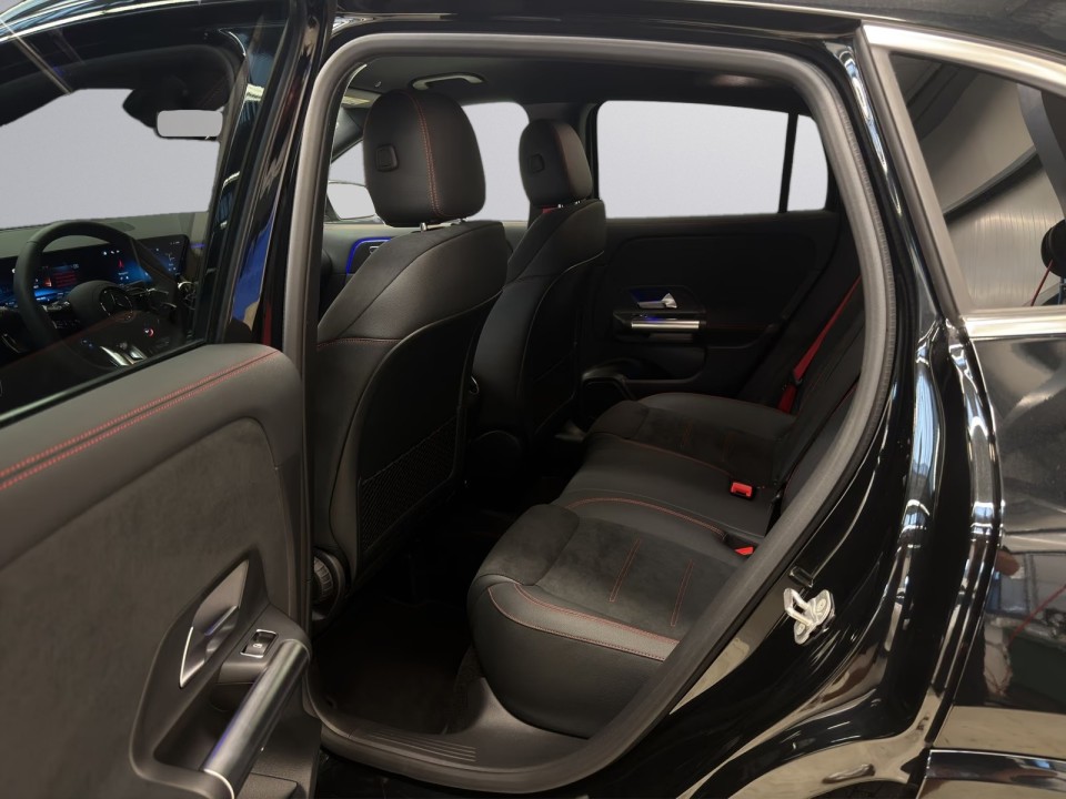 Mercedes-AMG GLA 35 4MATIC - foto 16