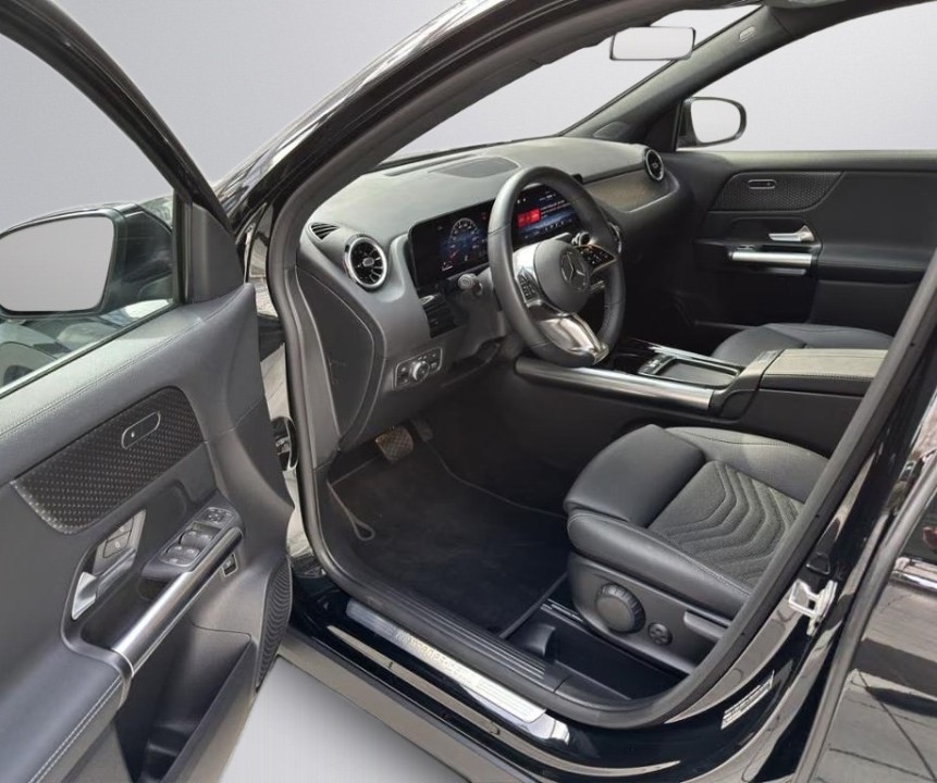 MERCEDES-BENZ GLA 2024 — imagine 19