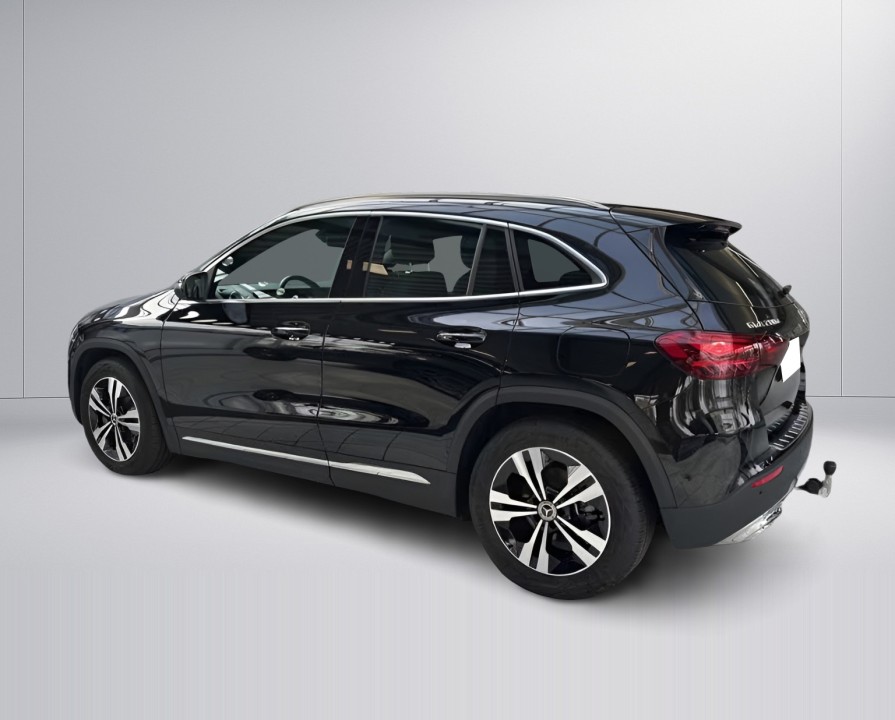 MERCEDES-BENZ GLA 2024 — imagine 5