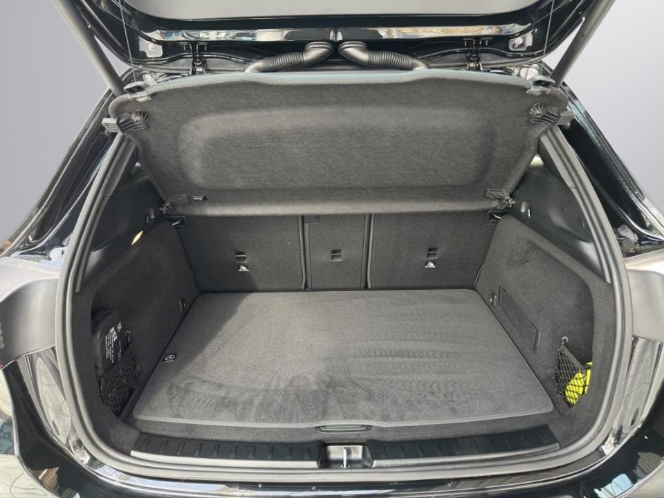 Mercedes-Benz GLA 200d - foto 23