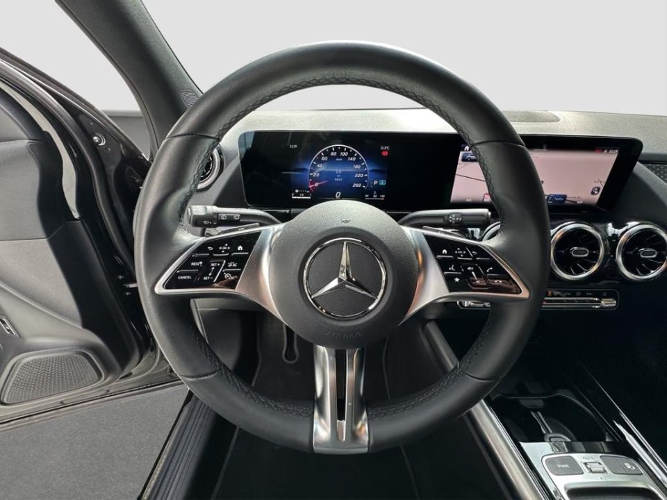 Mercedes-Benz GLA 200d - foto 15
