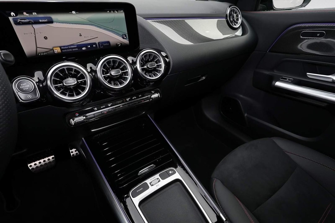 MERCEDES-BENZ GLA 2025 — imagine 16