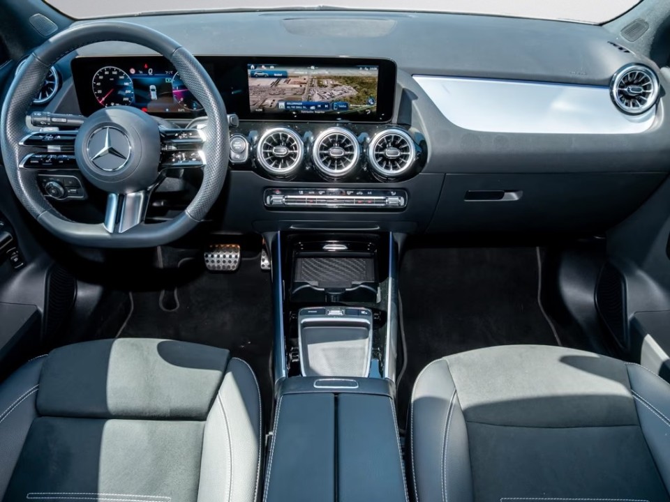 MERCEDES-BENZ GLA 2025 — imagine 18