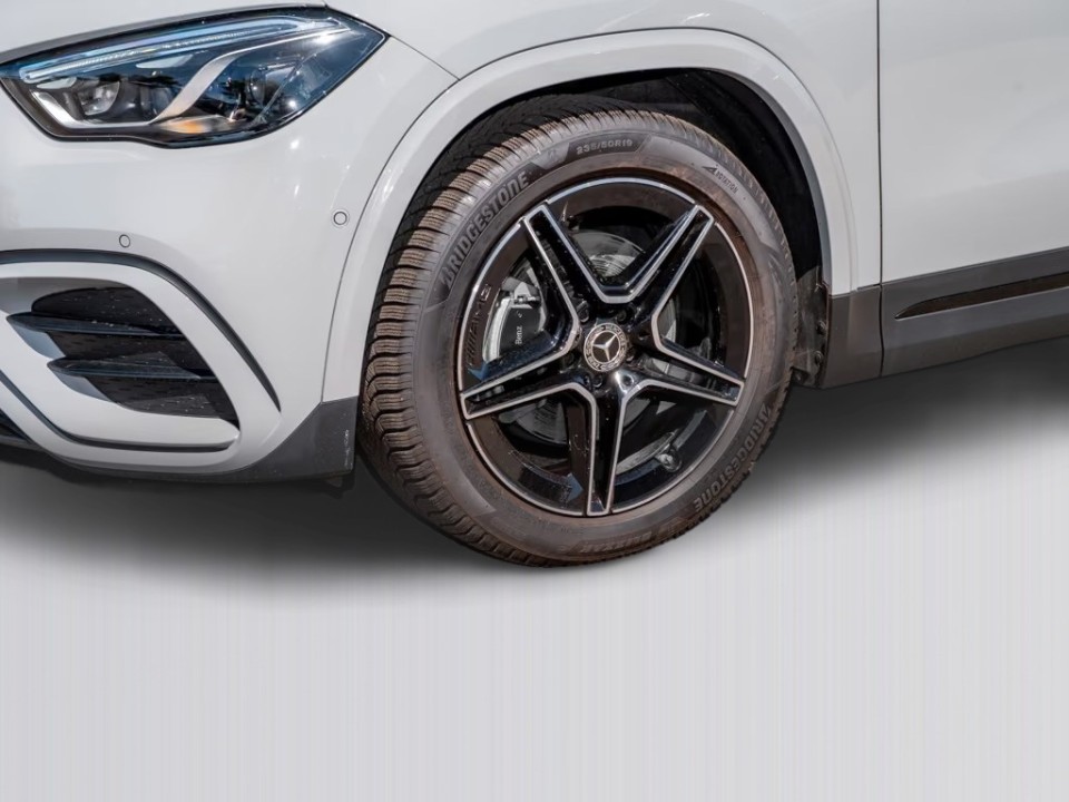 Mercedes-Benz GLA 200d AMG Line - foto 13