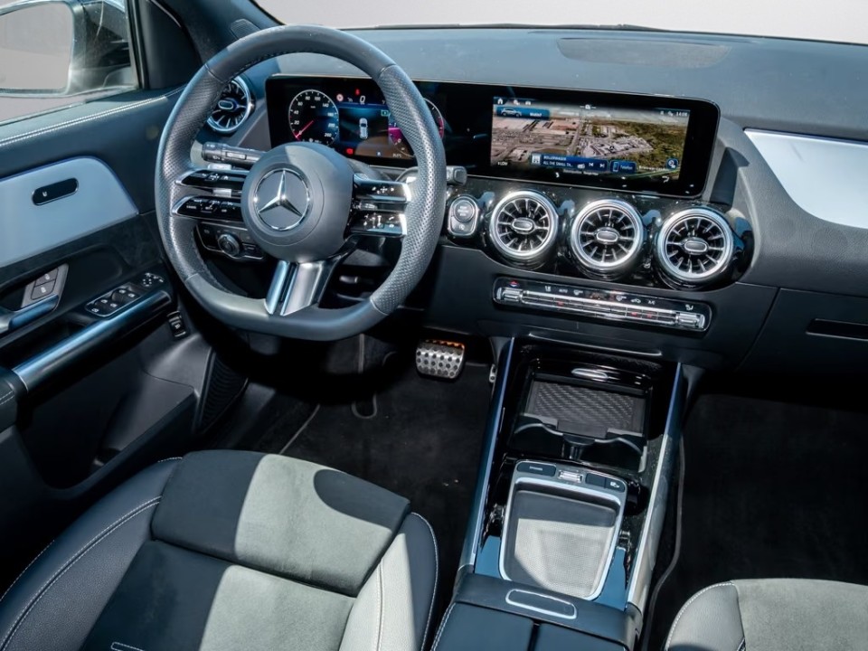 MERCEDES-BENZ GLA 2025 — imagine 19
