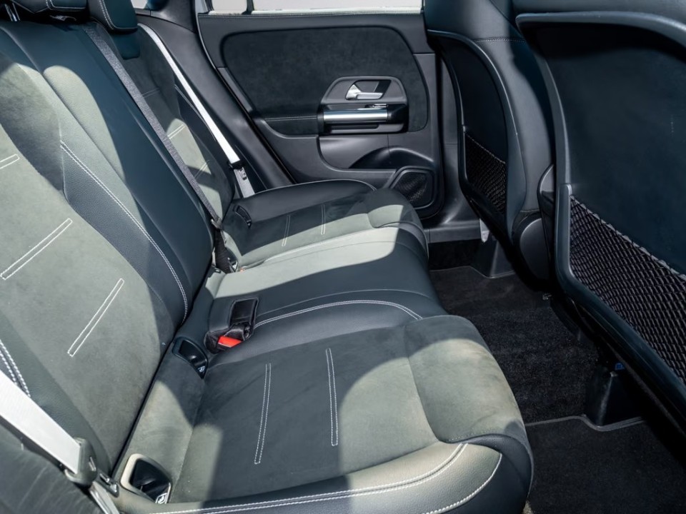MERCEDES-BENZ GLA 2025 — imagine 16