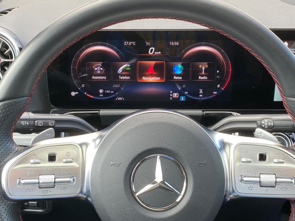 Mercedes-Benz GLA 220d 4MATIC AMG Line - foto 14