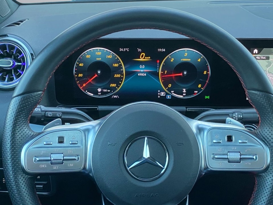 Mercedes-Benz GLA 220d 4MATIC AMG Line - foto 17