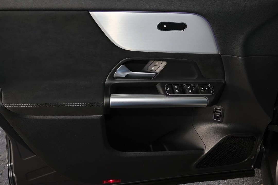 MERCEDES-BENZ GLA 2025 — imagine 18