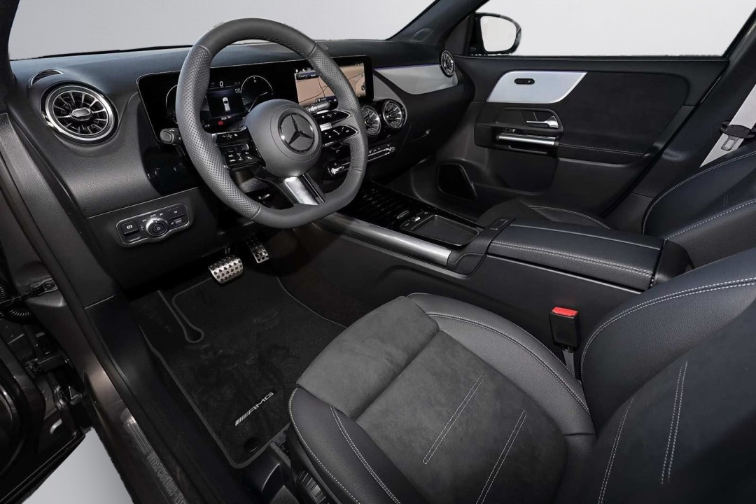 MERCEDES-BENZ GLA 2025 — imagine 3