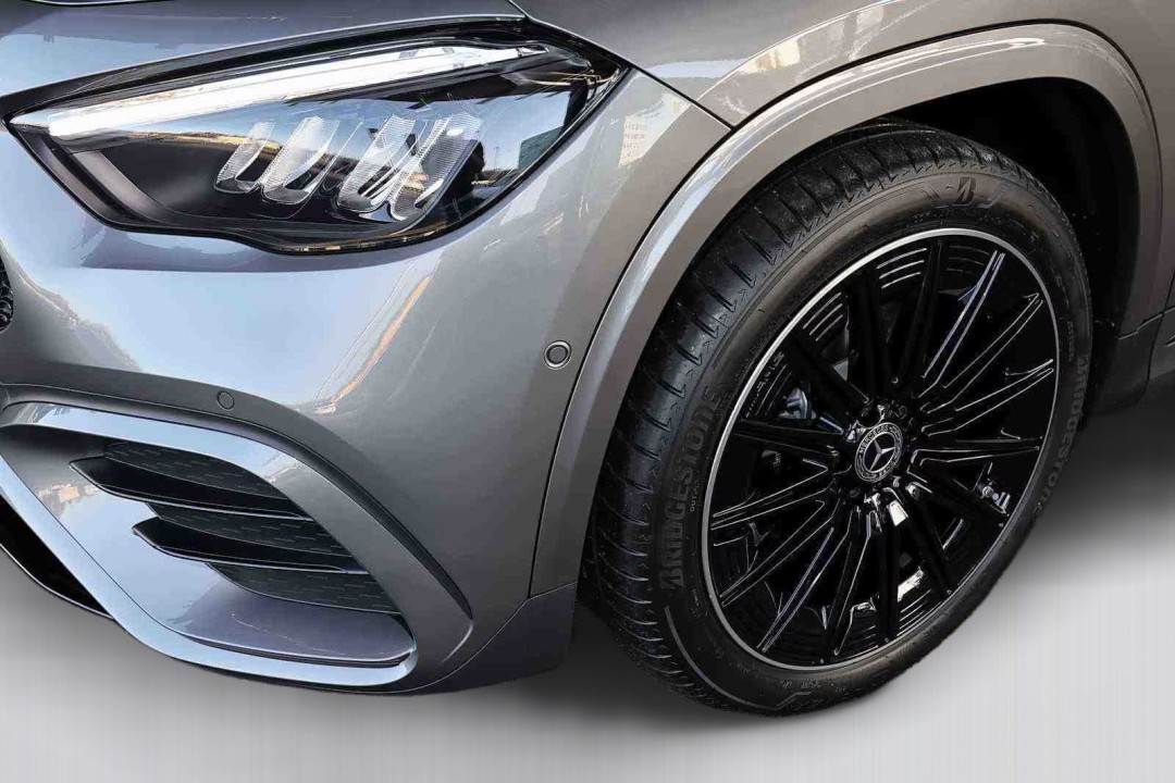 Mercedes-Benz GLA 200 AMG Line - foto 12