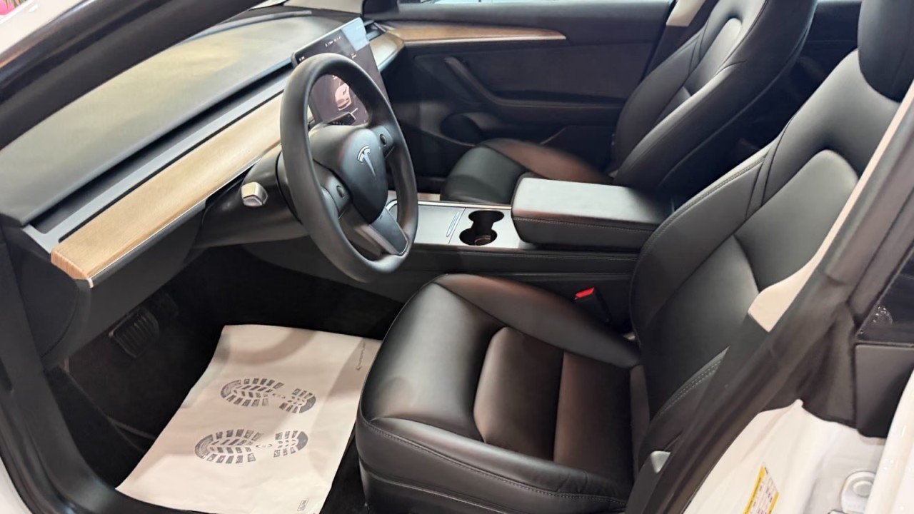 TESLA Model 3 2023 — imagine 17