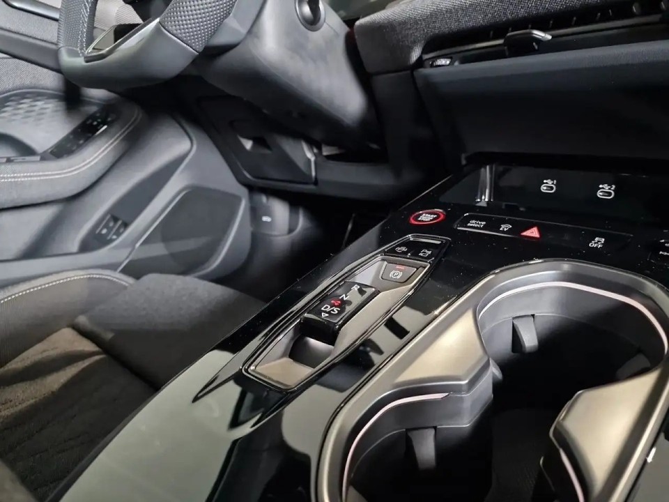 Audi A6 e-hybrid quattro edition one - foto 10