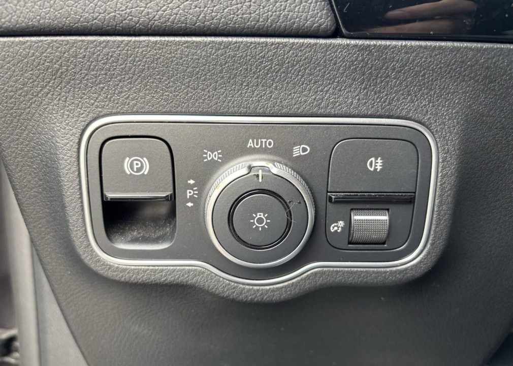 Mercedes-Benz GLA 250 4MATIC - foto 13