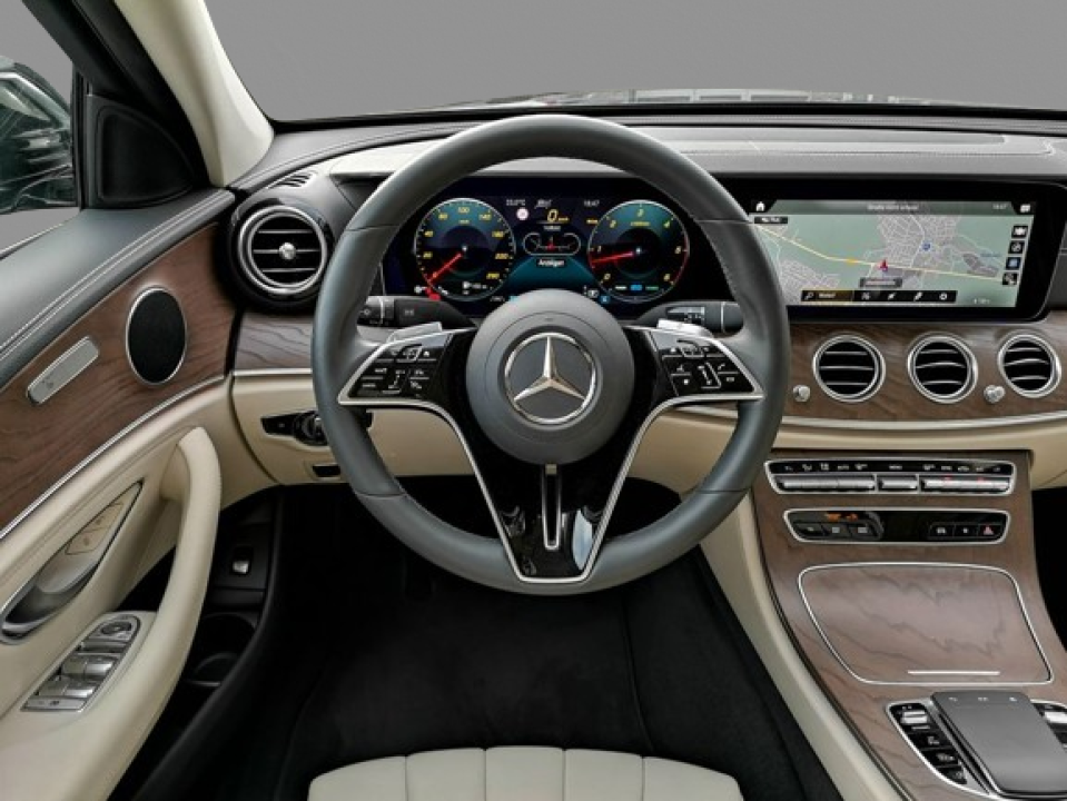 Mercedes-Benz E 300d Exclusive Business 4Matic - foto 8