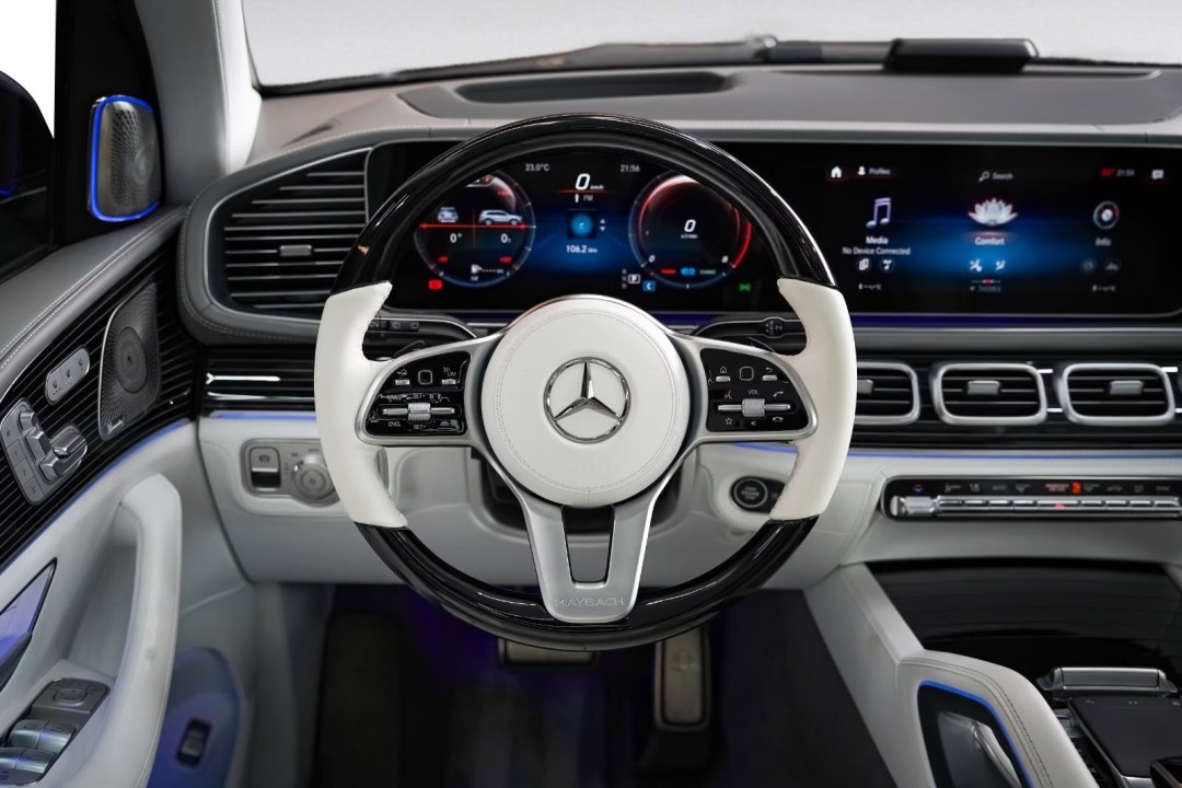 Mercedes-Benz GLS Maybach 600 (3)